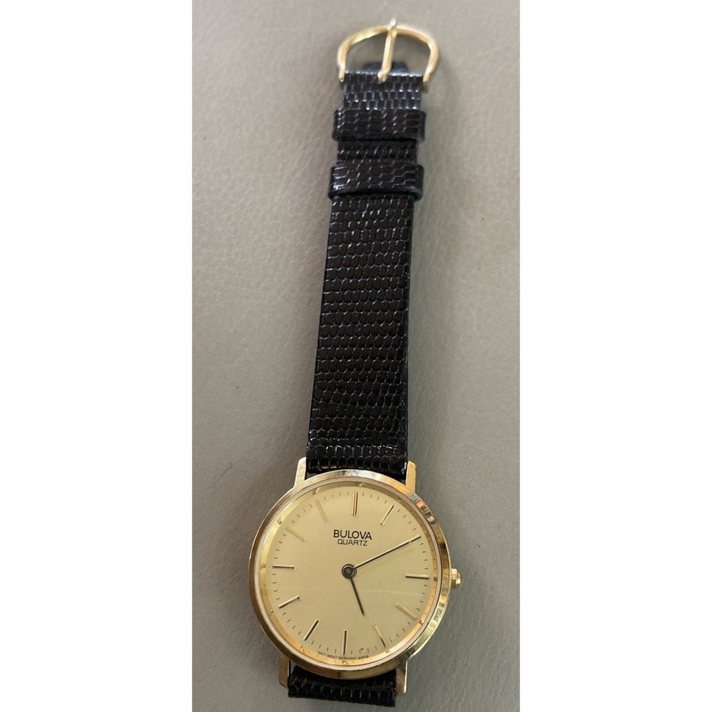 Vintage Bulova Quartz Hold Dial Black Strap Men's Wristwatch *Needs Battery*